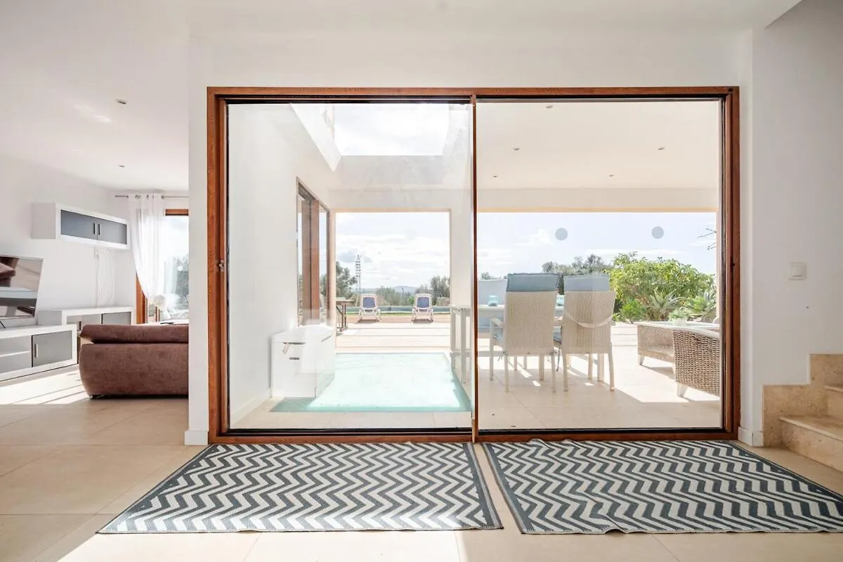 Modern Countryside House 10Min To The Beach Muro 0*,  Spanien